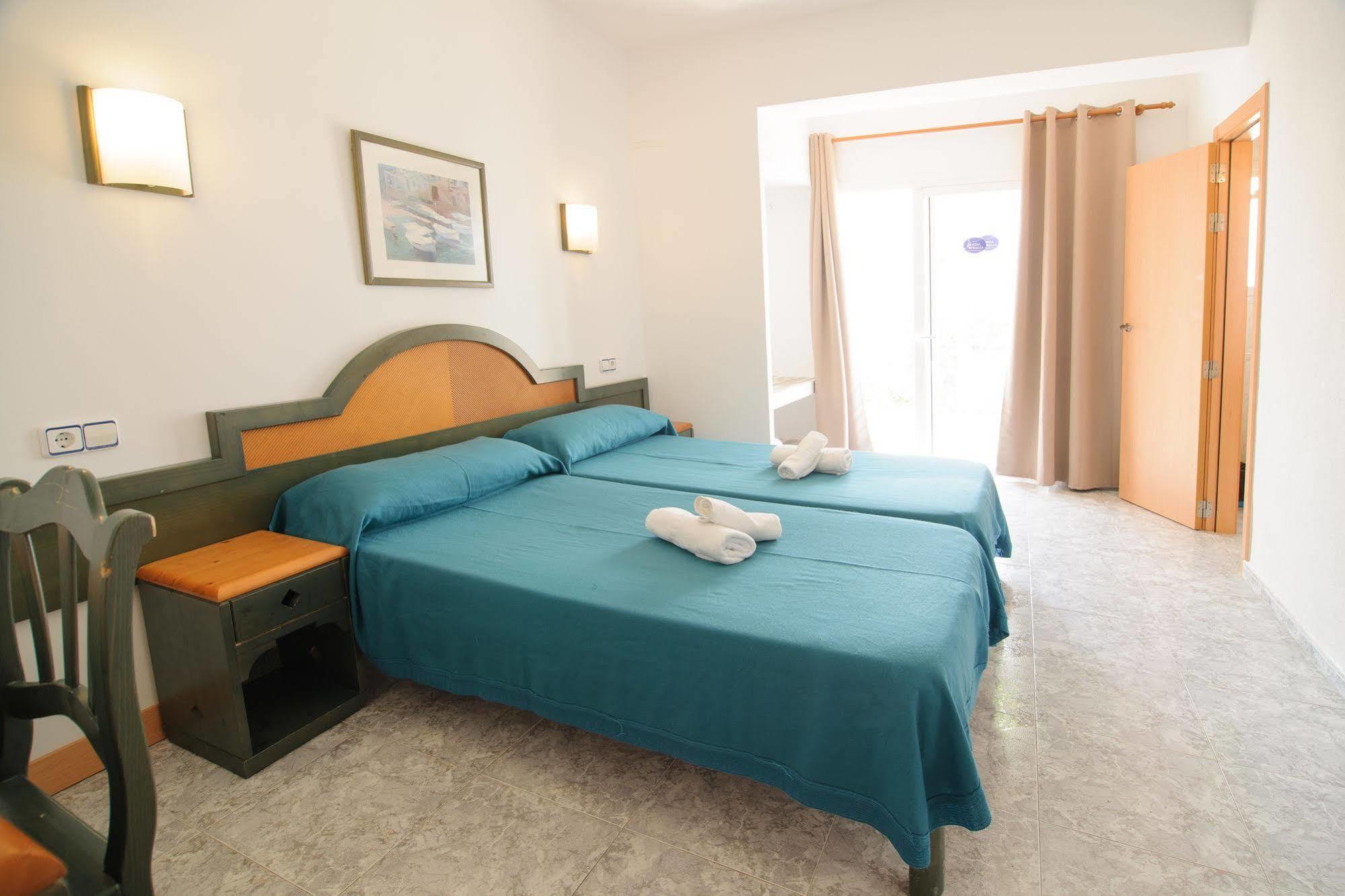 Hostal Rosalia San Antonio (Ibiza) Exterior foto