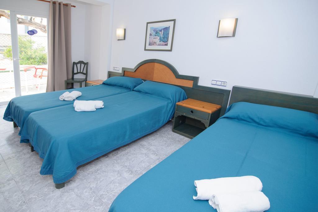 Hostal Rosalia San Antonio (Ibiza) Exterior foto